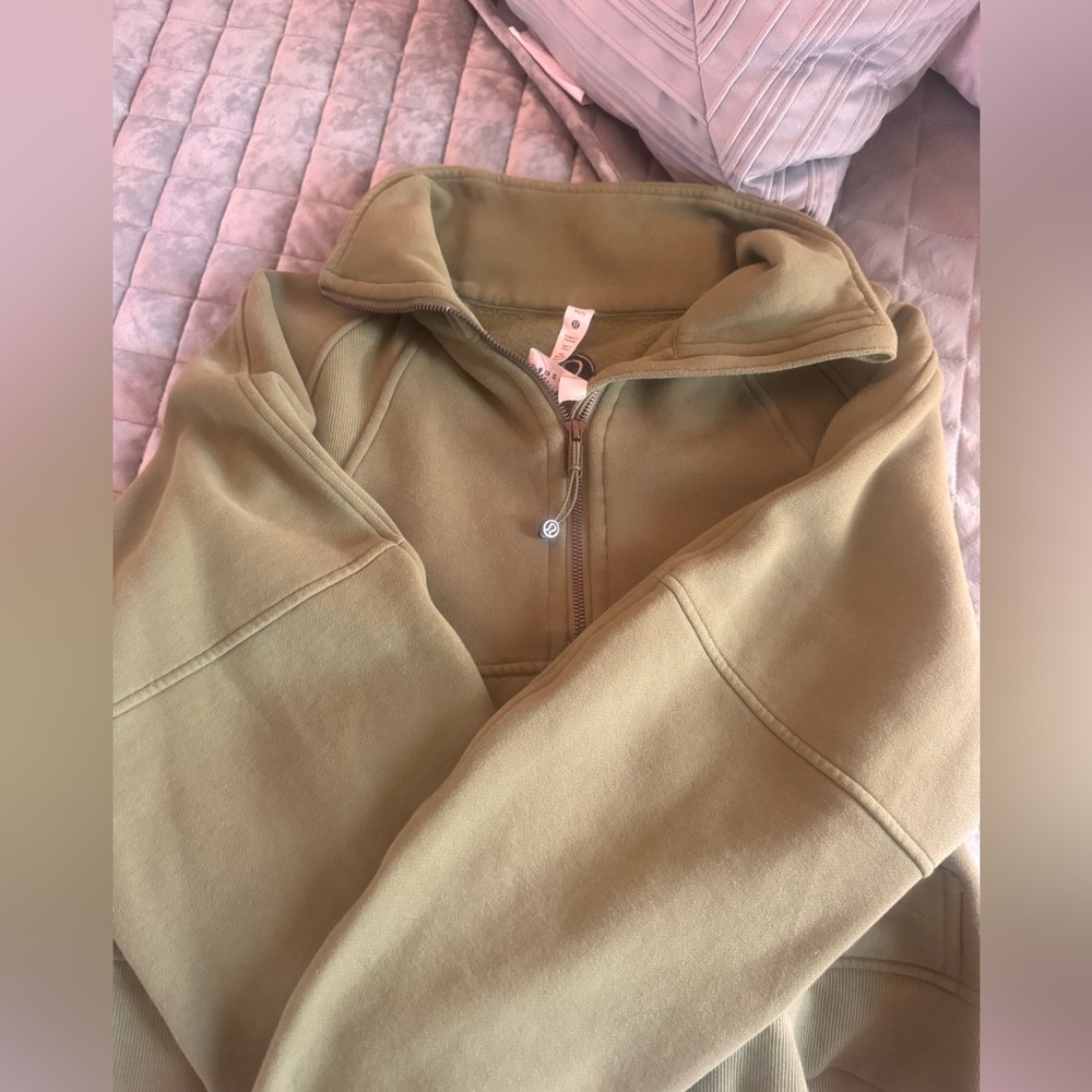Women’s lululemon green scuba